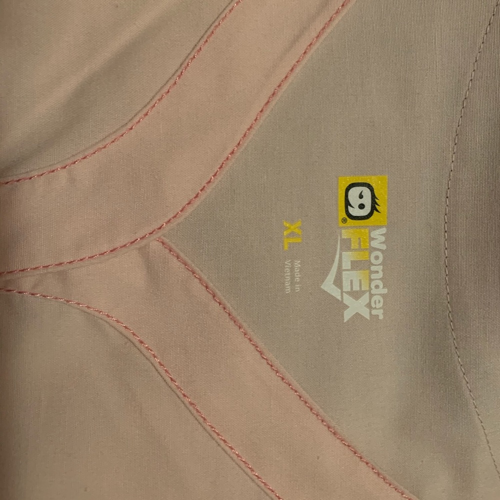 Women’s scrubs - Picture 7 of 8
